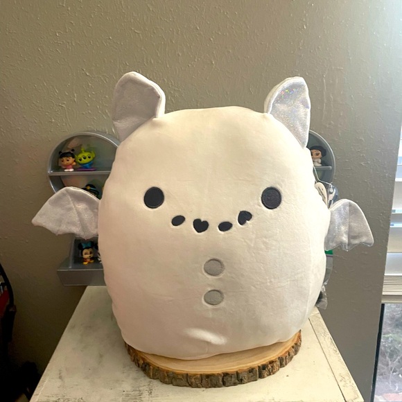 Squishmallows Other - Emily Black Tag Bat